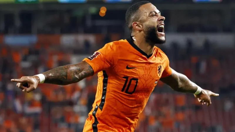 Holanda anuncia convocação para a Copa e conta com Depay entre os 26