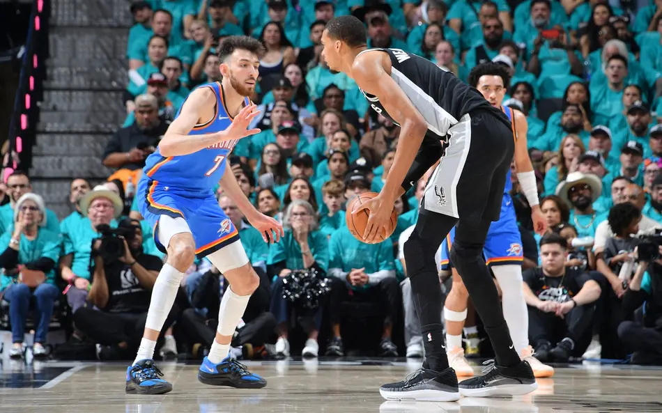 San Antonio Spurs vence e leva decisão da Conferência Oeste para jogo 7 