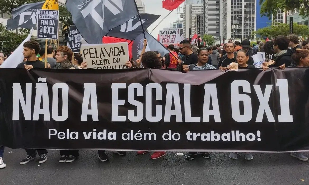 Fim da escala 6×1 gera debates sobre produtividade x descanso