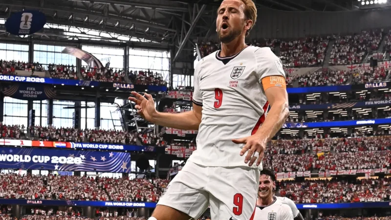 Harry Kane sobe no top-10 de artilheiros da história das Copas