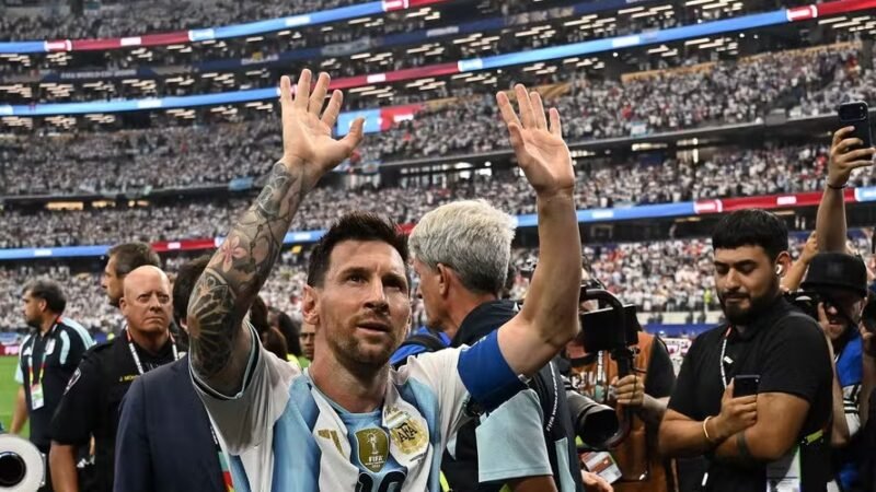 Lionel Messi se isola como maior artilheiro de todas as copas
