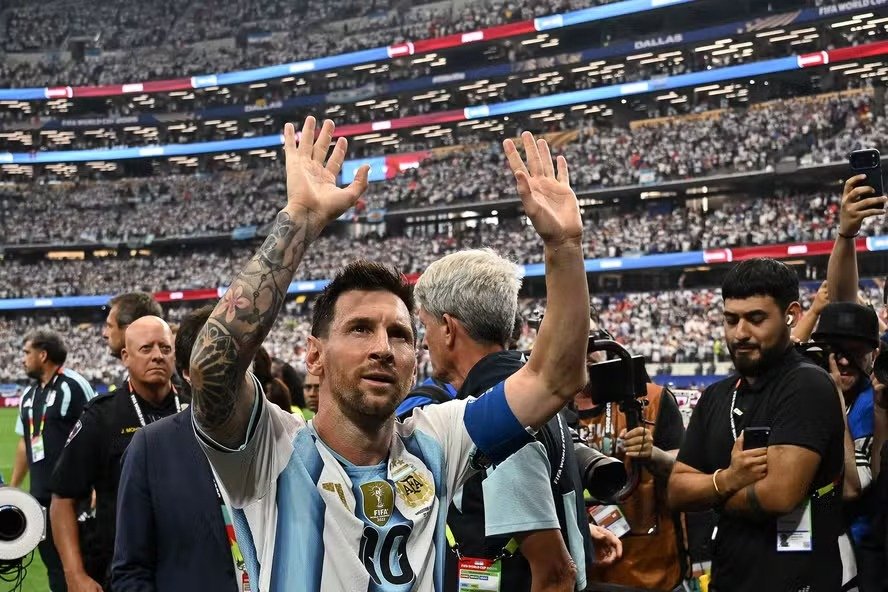 Lionel Messi se isola como maior artilheiro de todas as copas