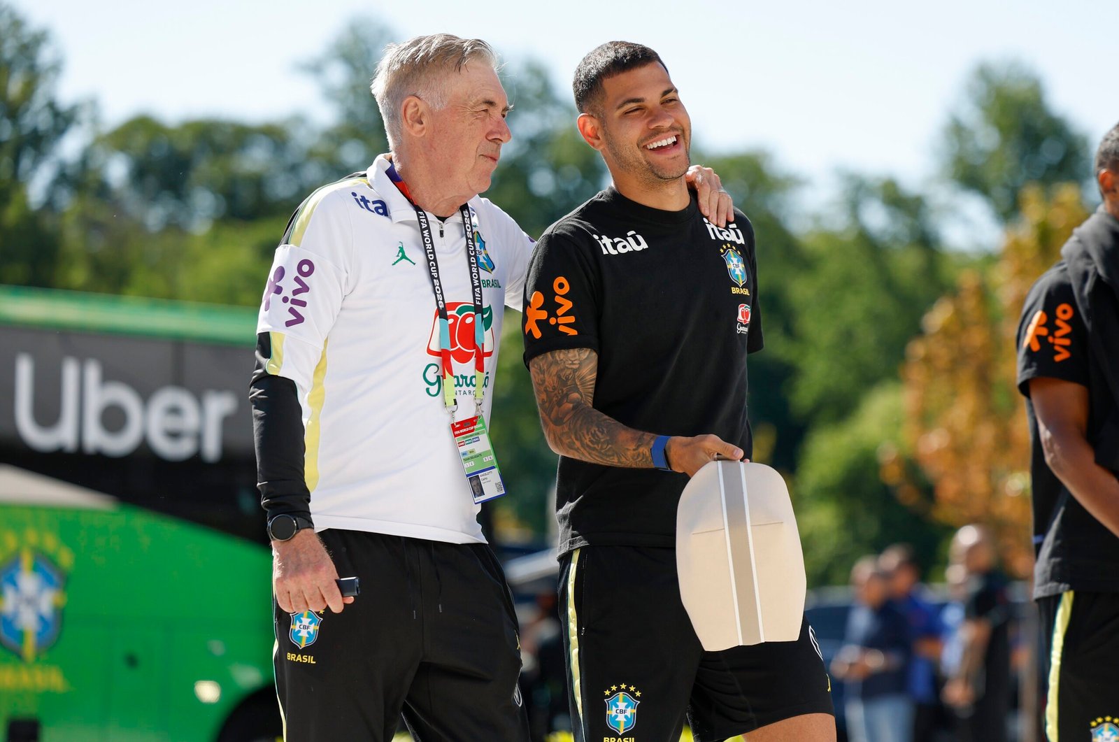 Ancelotti indica possível escalação para estreia