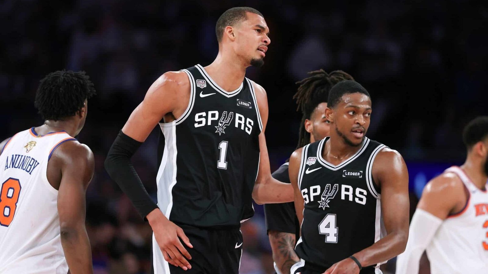 Spurs vencem jogo 3 e diminuem desvantagem na final