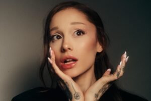 Ariana Grande afasta rumores e detalha afastamento dos palcos 